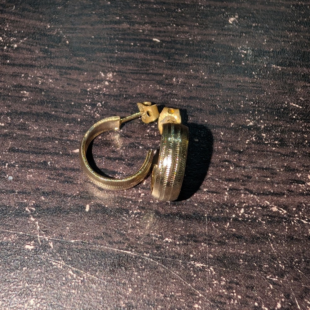 Vintage Gold-Tone Hoop Textured Earrings